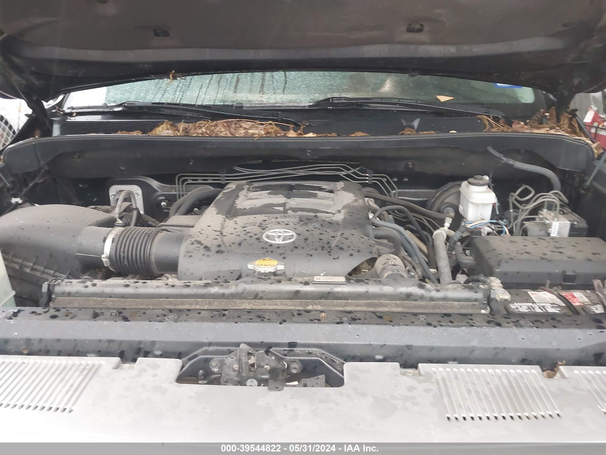 Photo 9 VIN: 5TFGY5F19EX156573 - TOYOTA TUNDRA 