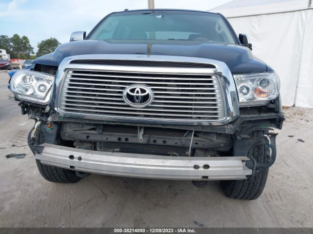 Photo 5 VIN: 5TFHW5F10AX129928 - TOYOTA TUNDRA 4WD TRUCK 