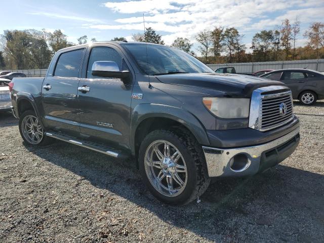 Photo 3 VIN: 5TFHW5F10BX160677 - TOYOTA TUNDRA CRE 