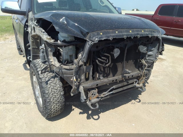 Photo 5 VIN: 5TFHW5F10CX250106 - TOYOTA TUNDRA 4WD TRUCK 