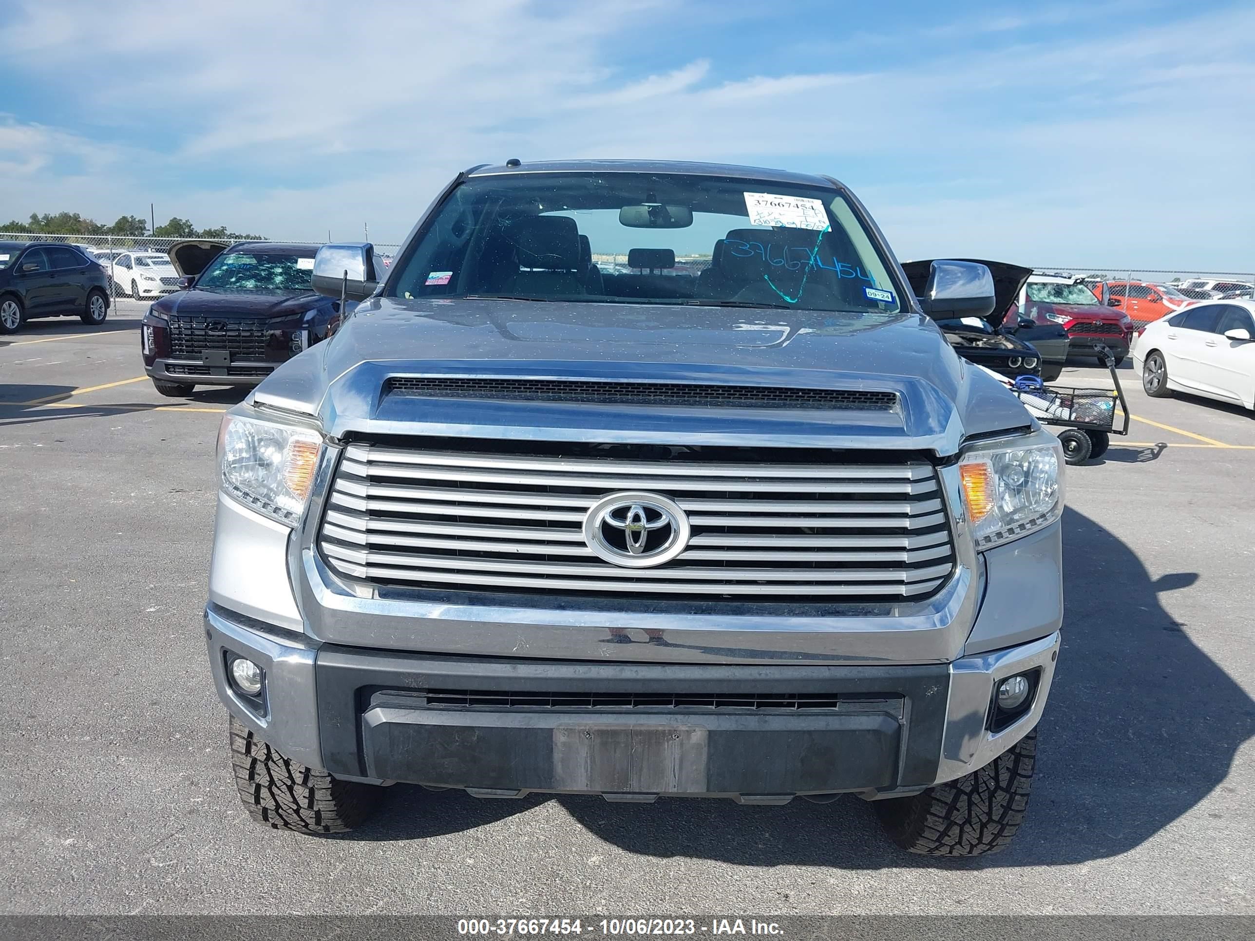 Photo 11 VIN: 5TFHW5F10GX505939 - TOYOTA TUNDRA 