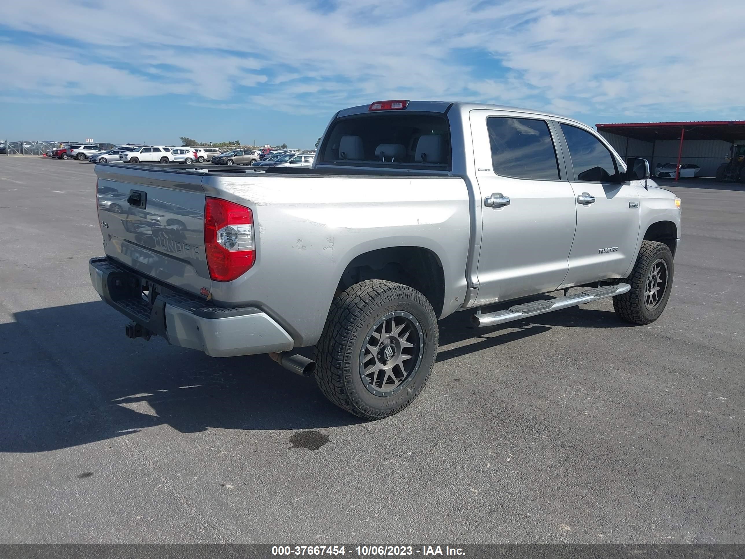 Photo 3 VIN: 5TFHW5F10GX505939 - TOYOTA TUNDRA 