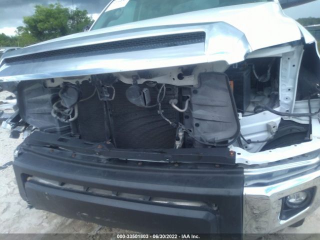 Photo 5 VIN: 5TFHW5F10JX700673 - TOYOTA TUNDRA 4WD 