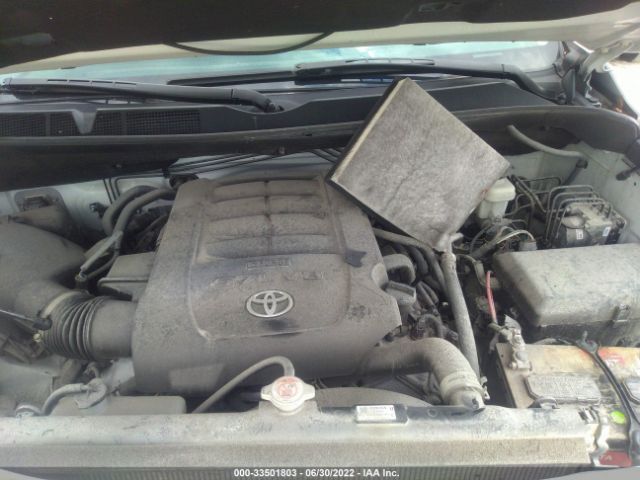 Photo 9 VIN: 5TFHW5F10JX700673 - TOYOTA TUNDRA 4WD 