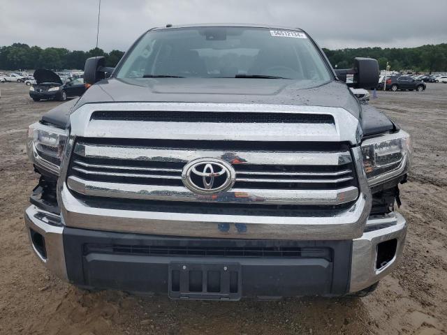 Photo 4 VIN: 5TFHW5F10JX722284 - TOYOTA TUNDRA 