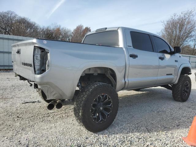 Photo 2 VIN: 5TFHW5F11GX503178 - TOYOTA TUNDRA CRE 