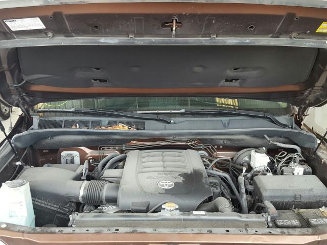 Photo 6 VIN: 5TFHW5F12HX647761 - TOYOTA TUNDRA CRE 