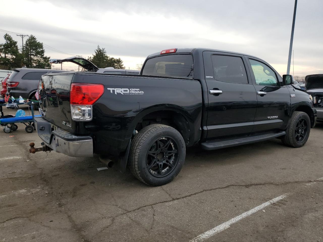 Photo 2 VIN: 5TFHW5F13BX185041 - TOYOTA TUNDRA 