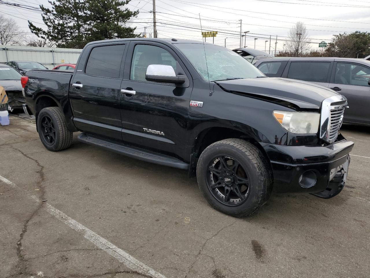 Photo 3 VIN: 5TFHW5F13BX185041 - TOYOTA TUNDRA 