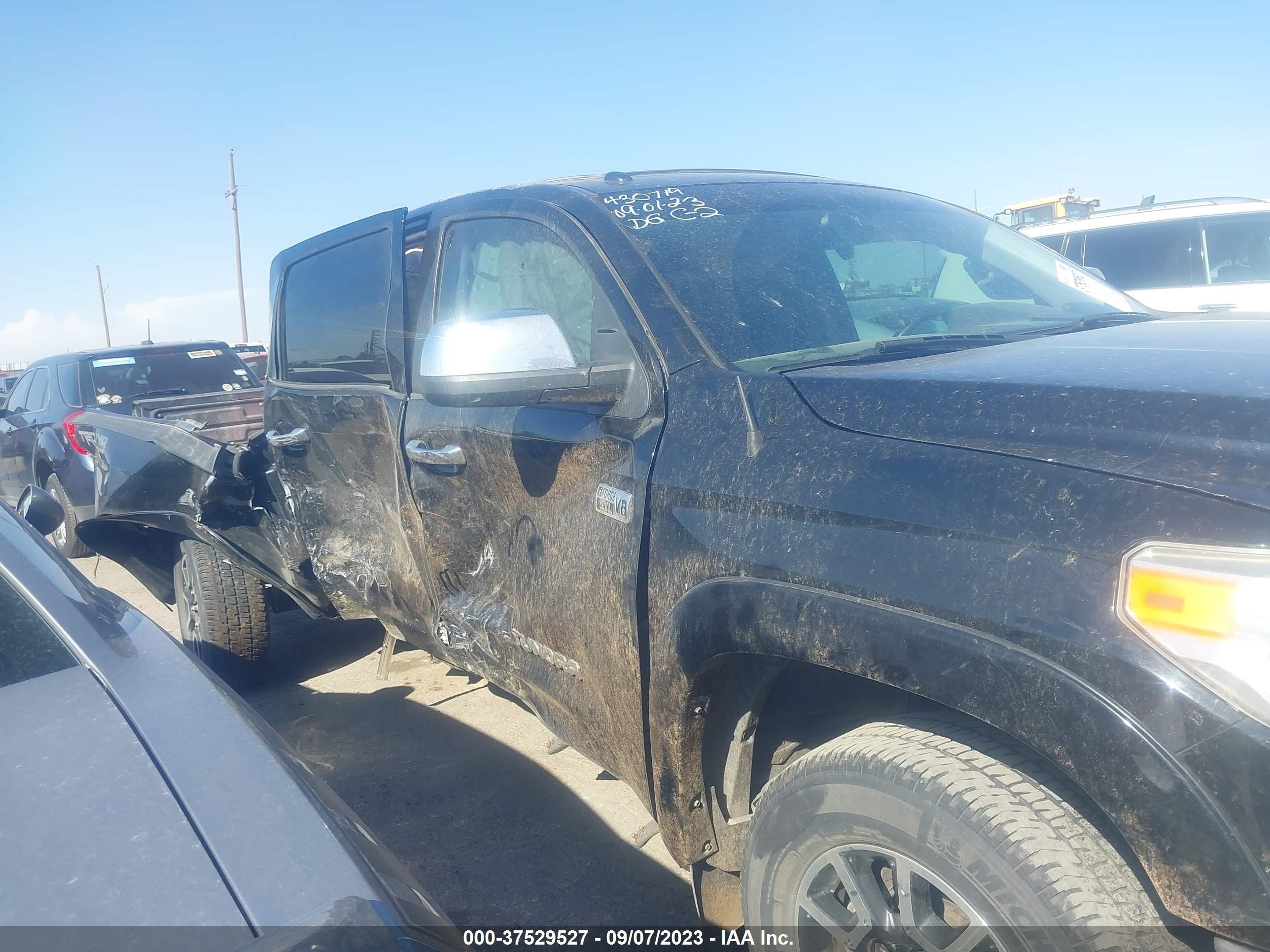 Photo 13 VIN: 5TFHW5F13FX450160 - TOYOTA TUNDRA 