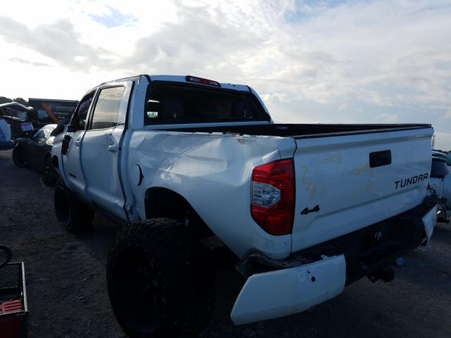 Photo 2 VIN: 5TFHW5F13GX560689 - TOYOTA TUNDRA CRE 