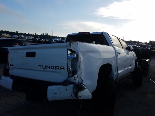 Photo 3 VIN: 5TFHW5F13GX560689 - TOYOTA TUNDRA CRE 