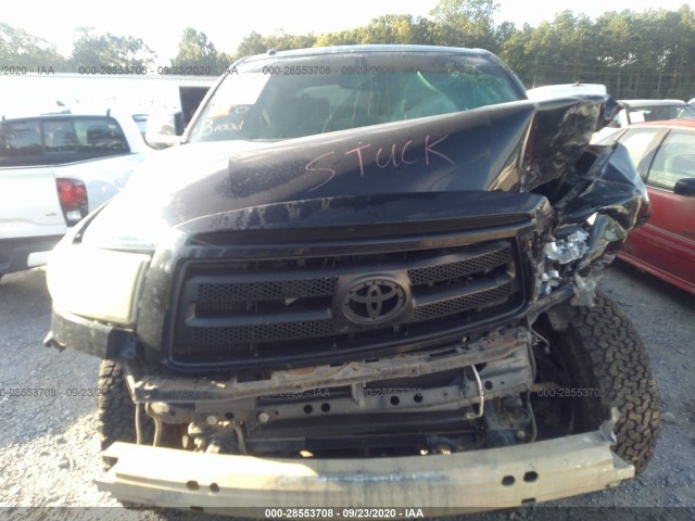 Photo 9 VIN: 5TFHW5F14AX114445 - TOYOTA TUNDRA 4WD TRUCK 