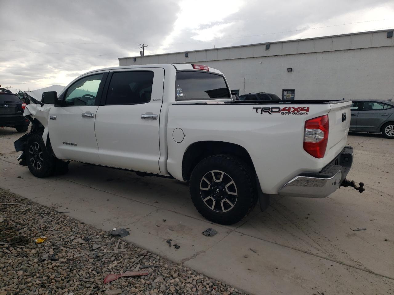 Photo 1 VIN: 5TFHW5F14EX371143 - TOYOTA TUNDRA 