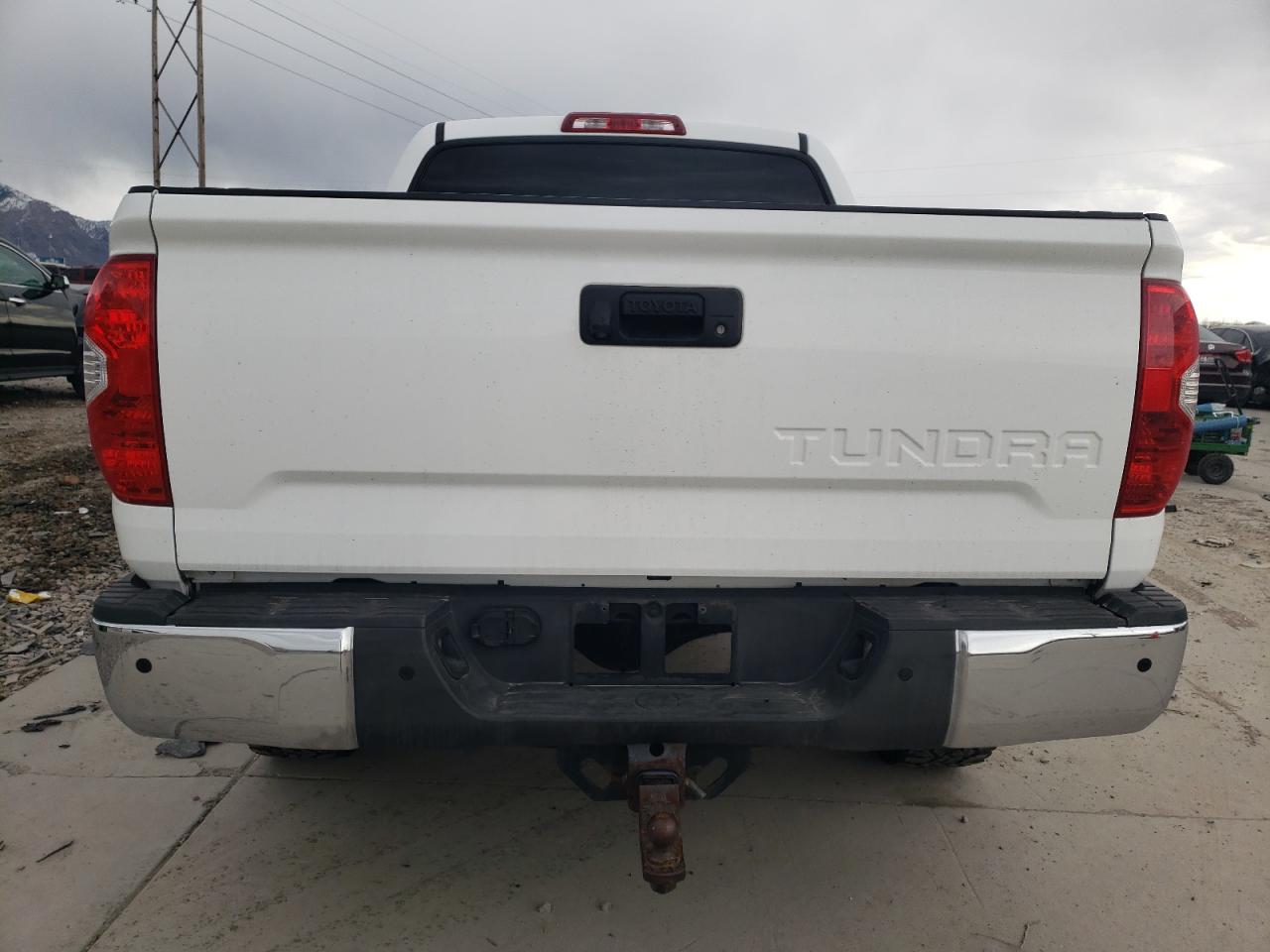 Photo 5 VIN: 5TFHW5F14EX371143 - TOYOTA TUNDRA 