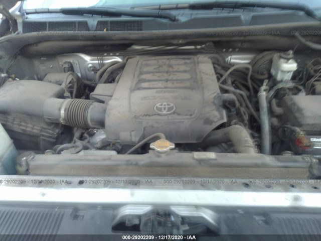 Photo 9 VIN: 5TFHW5F14FX448739 - TOYOTA TUNDRA 4WD TRUCK 