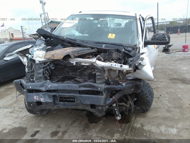 Photo 5 VIN: 5TFHW5F15DX305831 - TOYOTA TUNDRA 4WD TRUCK 