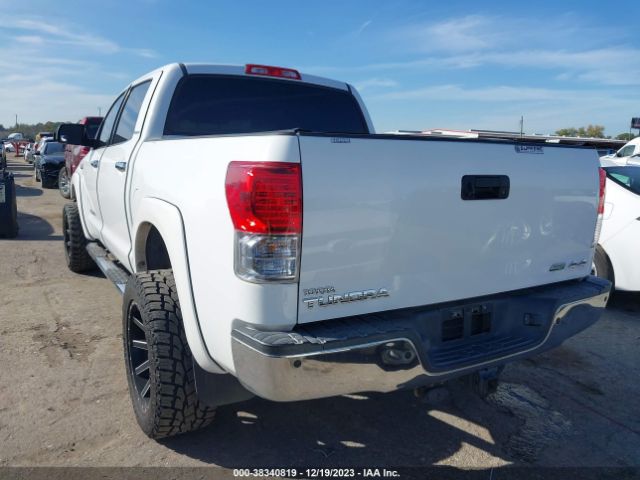 Photo 2 VIN: 5TFHW5F15DX311306 - TOYOTA TUNDRA 