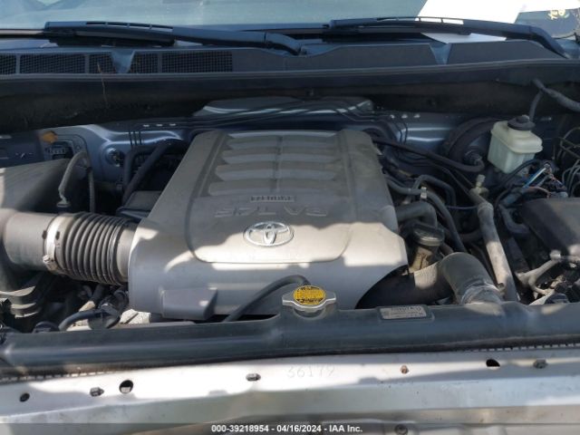 Photo 9 VIN: 5TFHW5F16AX135085 - TOYOTA TUNDRA 