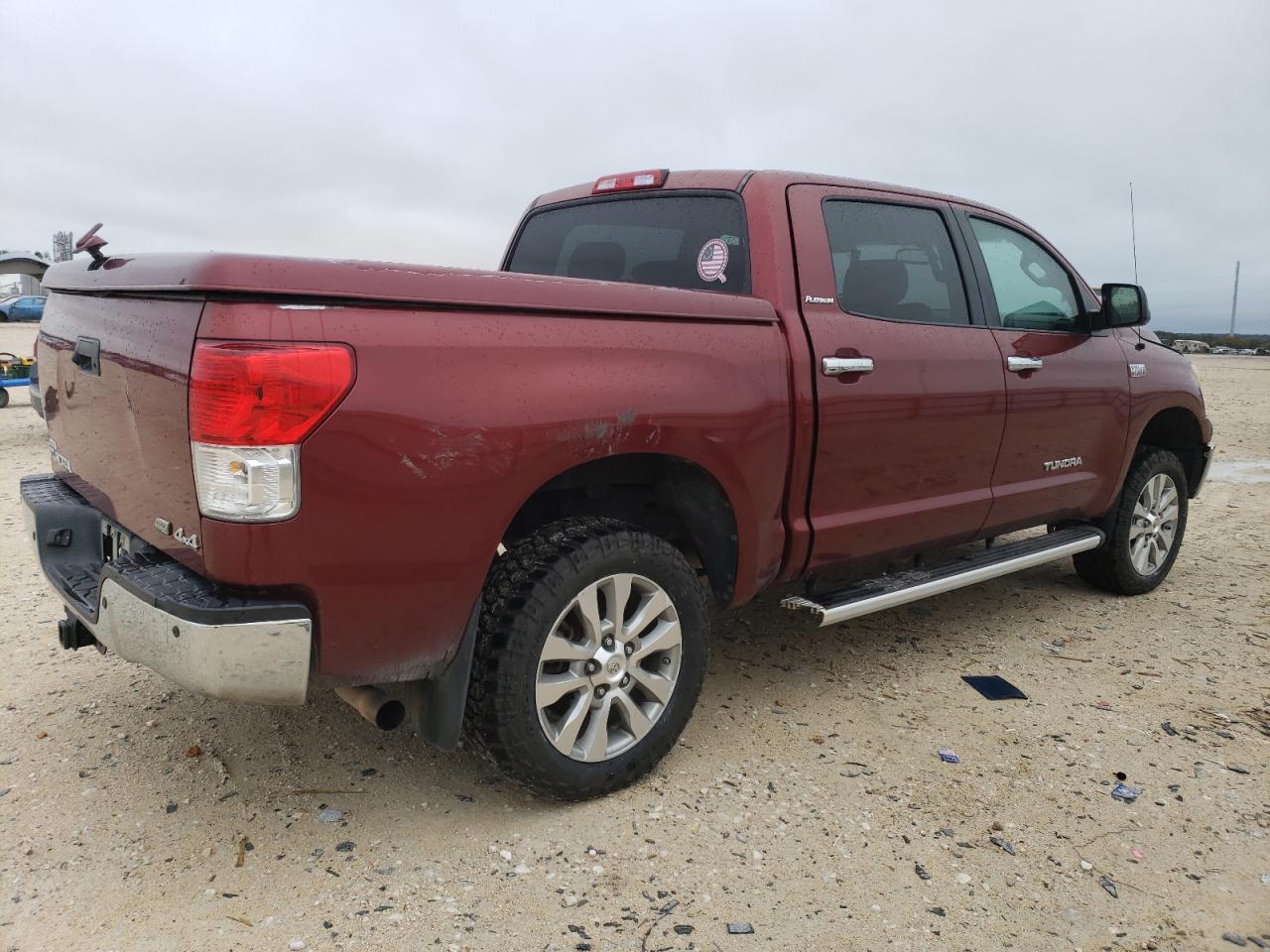 Photo 2 VIN: 5TFHW5F16AX147821 - TOYOTA TUNDRA 