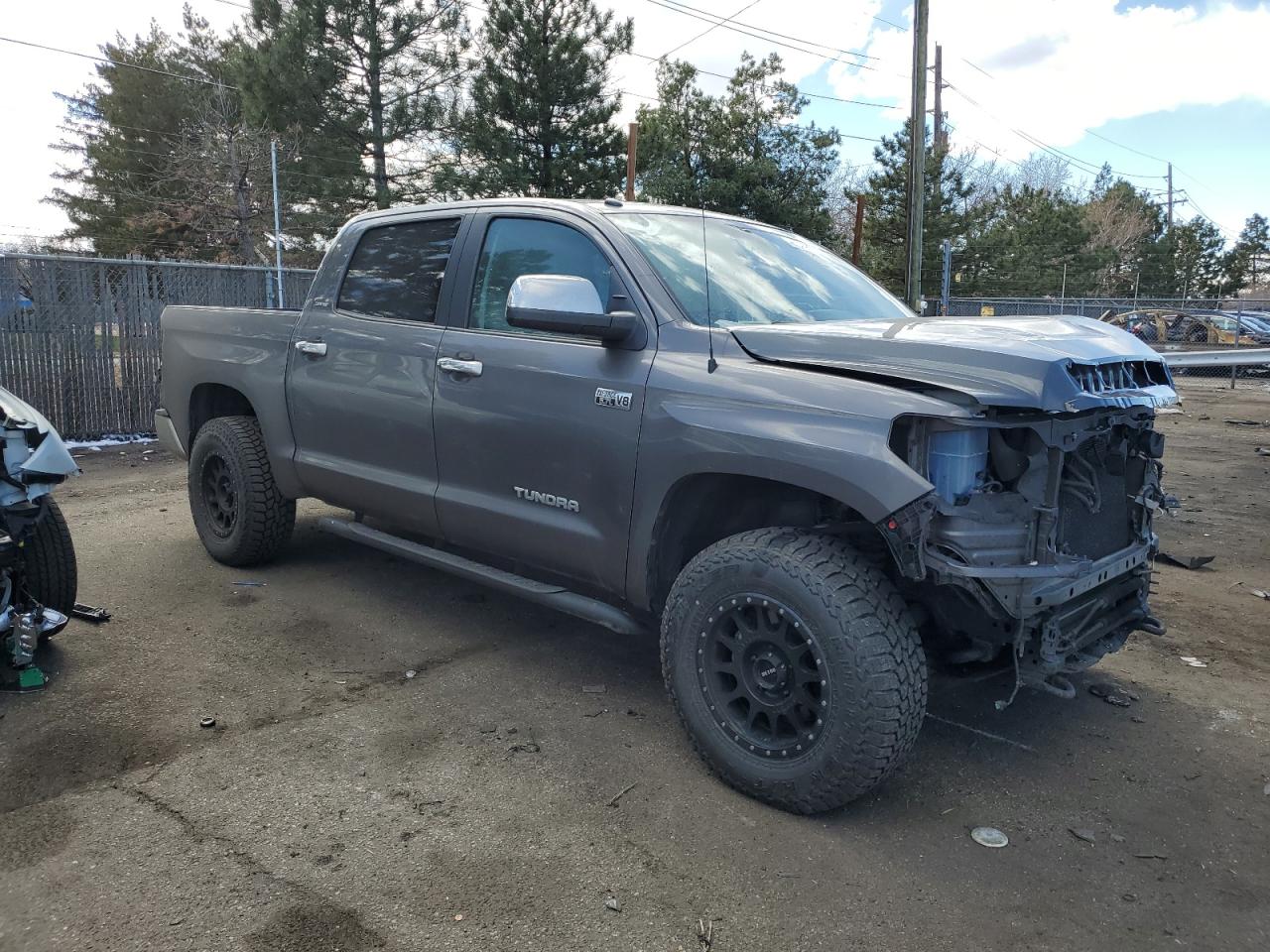 Photo 3 VIN: 5TFHW5F16EX377333 - TOYOTA TUNDRA 