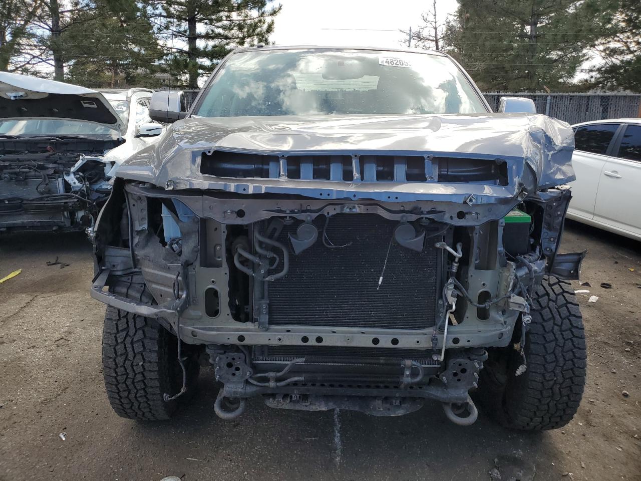 Photo 4 VIN: 5TFHW5F16EX377333 - TOYOTA TUNDRA 