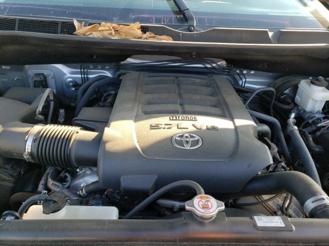 Photo 6 VIN: 5TFHW5F16JX698587 - TOYOTA TUNDRA CRE 