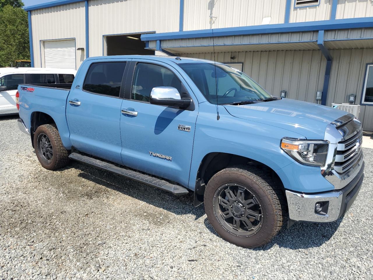 Photo 3 VIN: 5TFHW5F16JX747352 - TOYOTA TUNDRA 