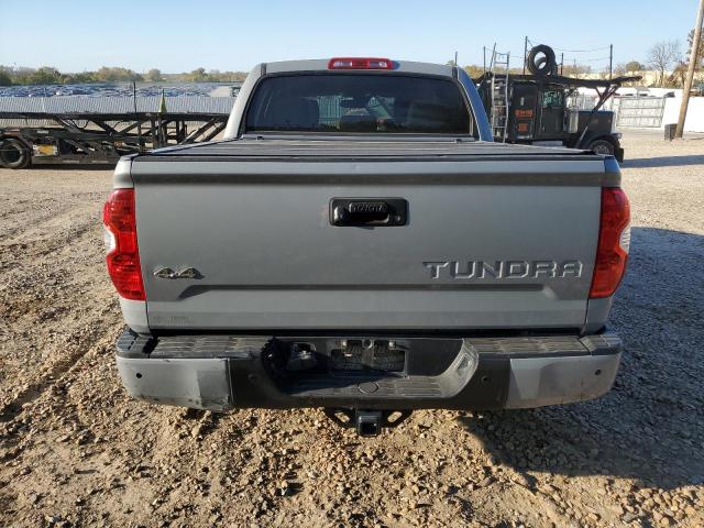 Photo 5 VIN: 5TFHW5F16JX777242 - TOYOTA TUNDRA CRE 