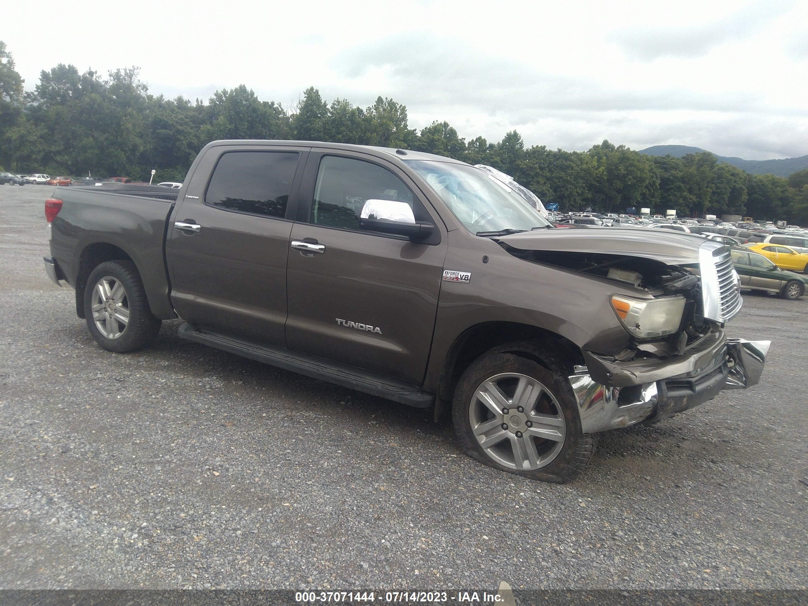 Photo 1 VIN: 5TFHW5F17AX100765 - TOYOTA TUNDRA 