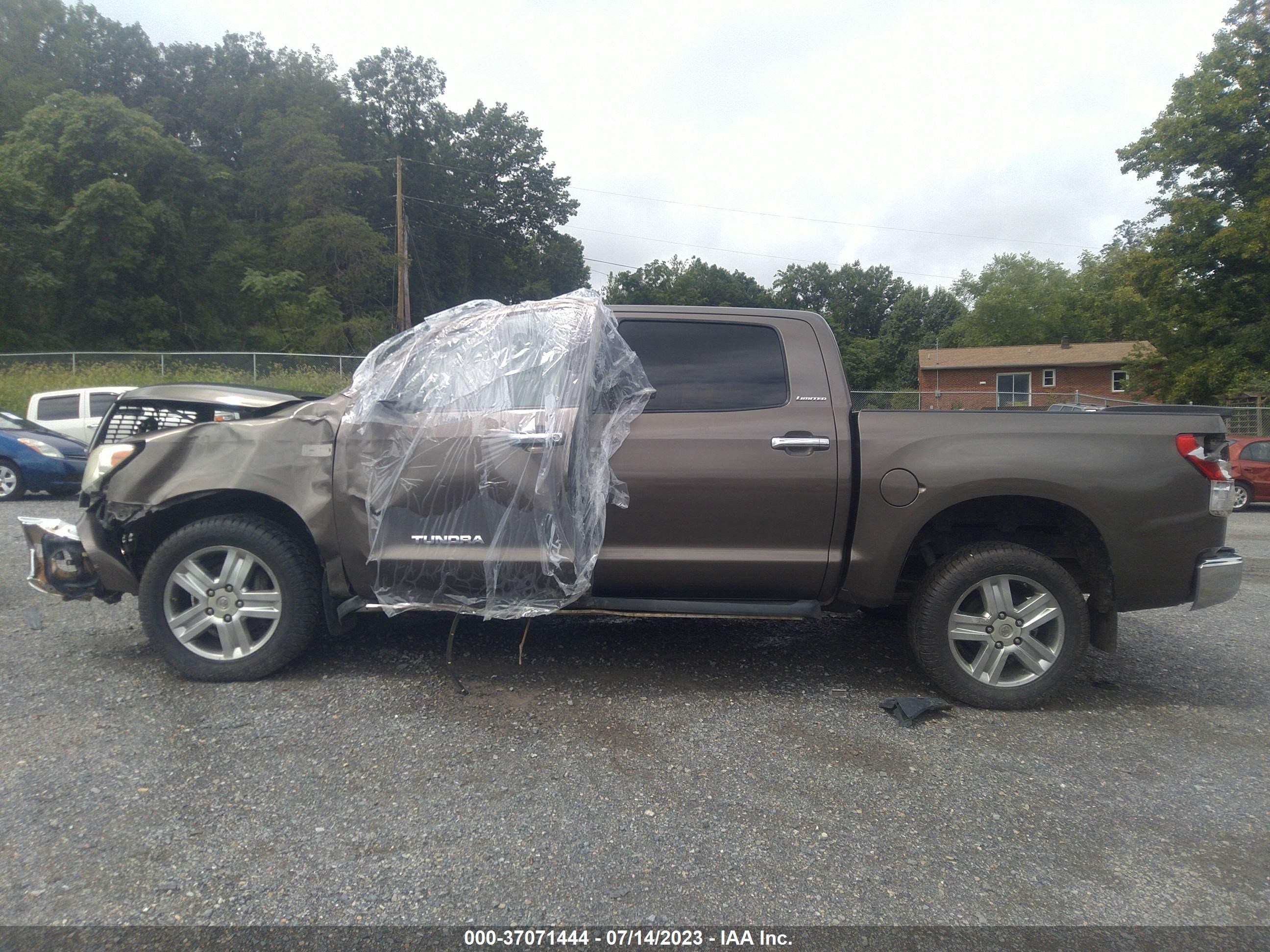 Photo 14 VIN: 5TFHW5F17AX100765 - TOYOTA TUNDRA 