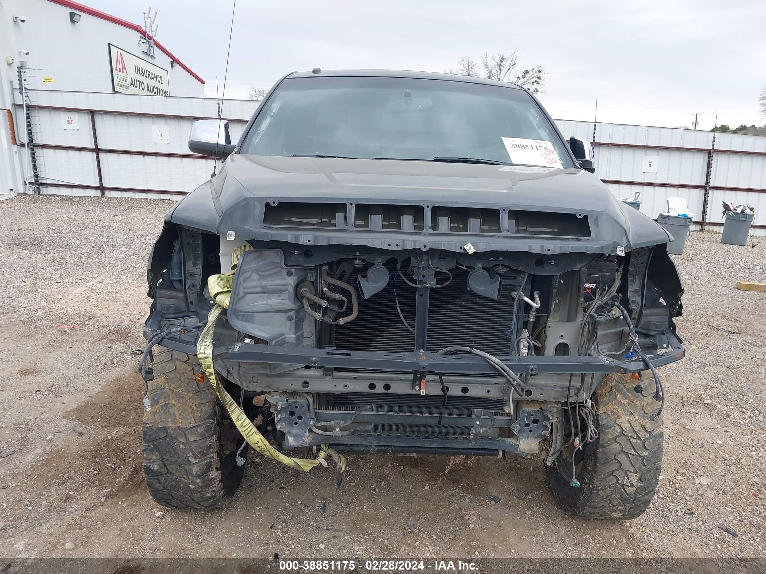 Photo 10 VIN: 5TFHW5F17HX625724 - TOYOTA TUNDRA 