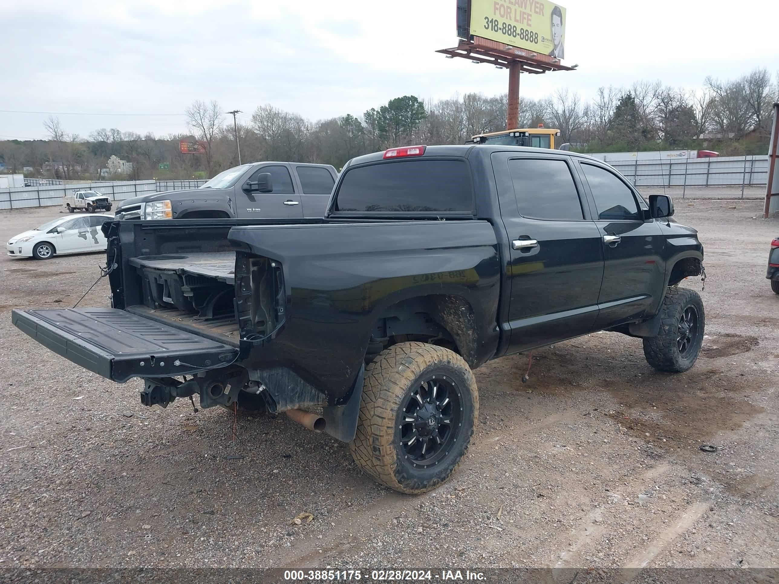 Photo 3 VIN: 5TFHW5F17HX625724 - TOYOTA TUNDRA 