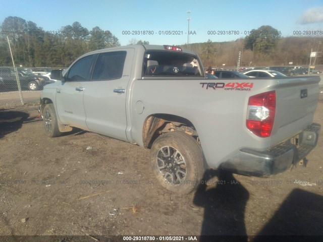 Photo 2 VIN: 5TFHW5F17JX722069 - TOYOTA TUNDRA 4WD 