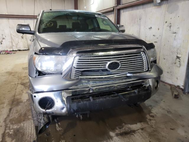 Photo 8 VIN: 5TFHW5F18DX279614 - TOYOTA TUNDRA CRE 