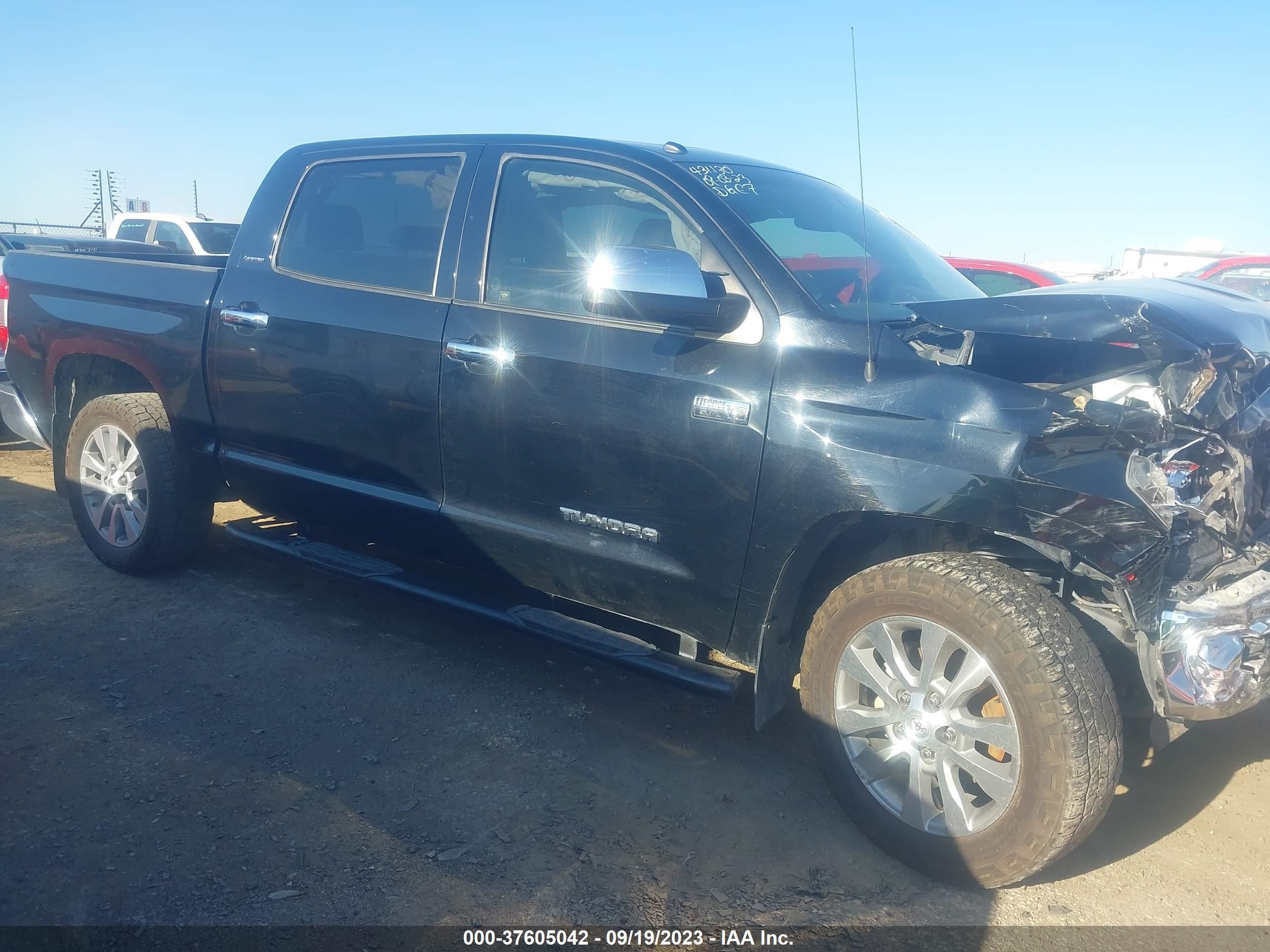 Photo 11 VIN: 5TFHW5F18EX329090 - TOYOTA TUNDRA 