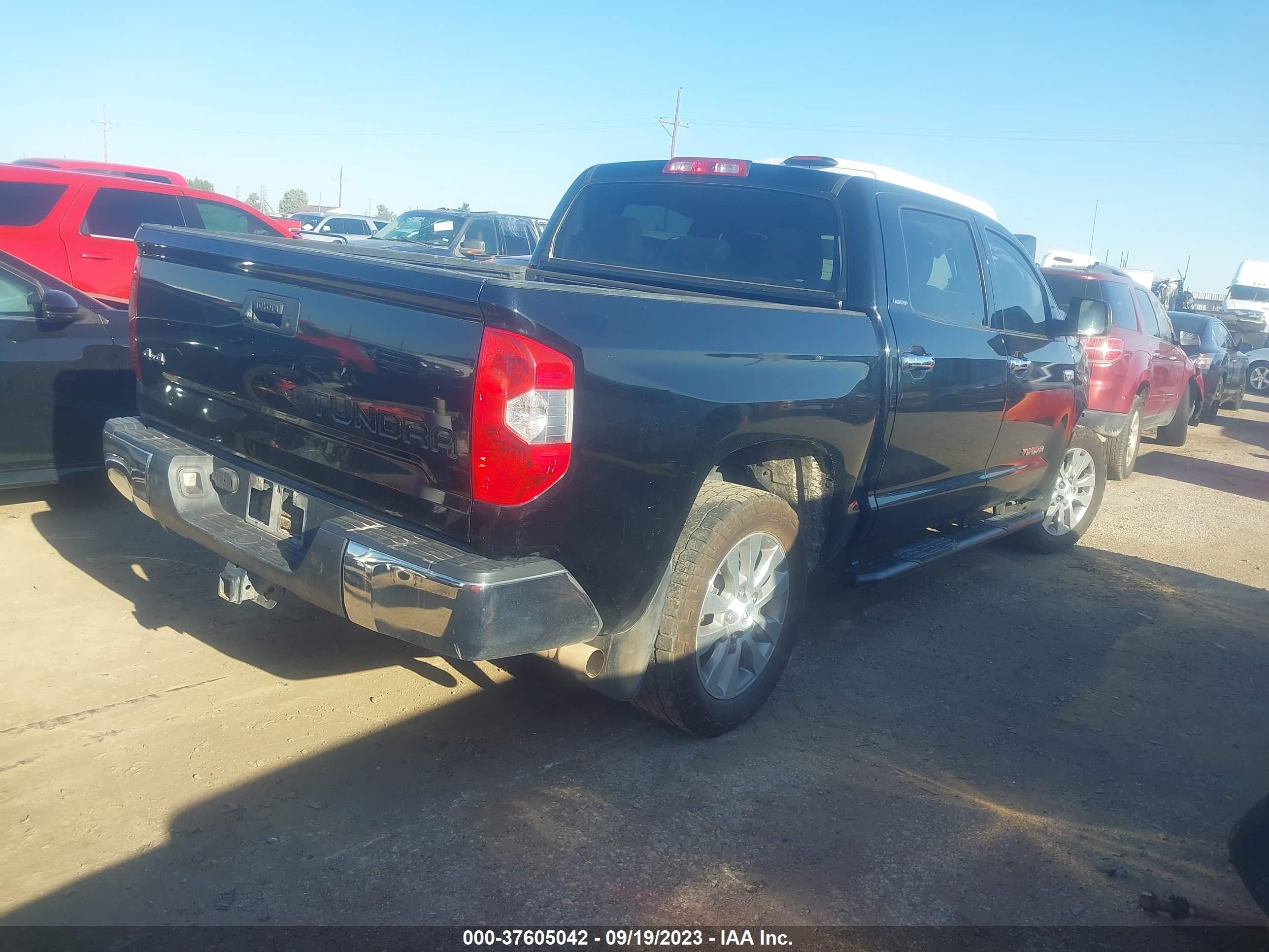 Photo 3 VIN: 5TFHW5F18EX329090 - TOYOTA TUNDRA 