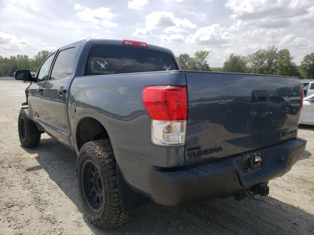 Photo 2 VIN: 5TFHW5F19AX106728 - TOYOTA TUNDRA CRE 