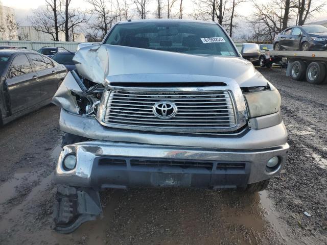 Photo 4 VIN: 5TFHW5F19AX143276 - TOYOTA TUNDRA CRE 