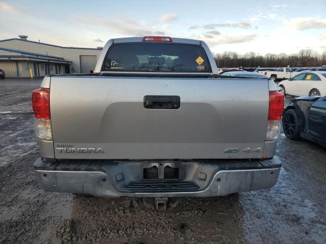 Photo 5 VIN: 5TFHW5F19AX143276 - TOYOTA TUNDRA CRE 