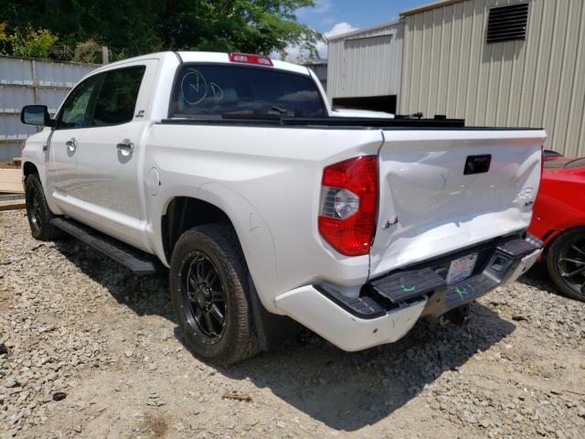 Photo 2 VIN: 5TFHW5F1XJX690444 - TOYOTA TUNDRA CRE 