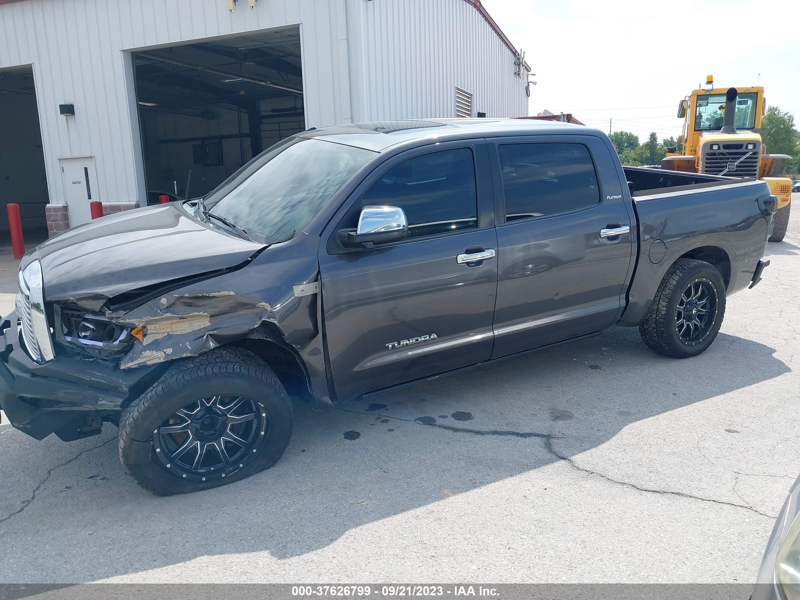 Photo 1 VIN: 5TFHY5F10CX253386 - TOYOTA TUNDRA 