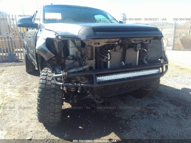 Photo 5 VIN: 5TFHY5F10FX472126 - TOYOTA TUNDRA 4WD TRUCK 