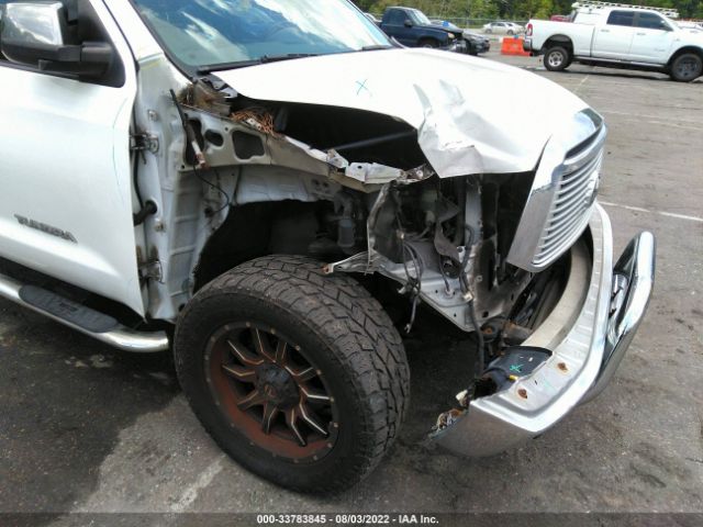 Photo 5 VIN: 5TFHY5F11DX299889 - TOYOTA TUNDRA 4WD TRUCK 