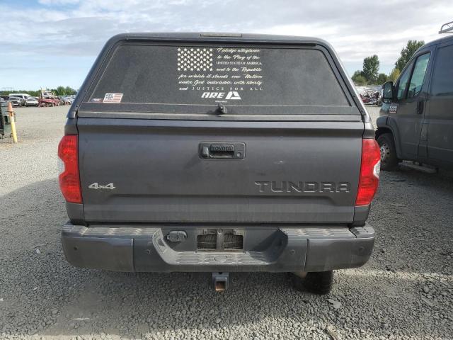 Photo 5 VIN: 5TFHY5F11JX766417 - TOYOTA TUNDRA CRE 