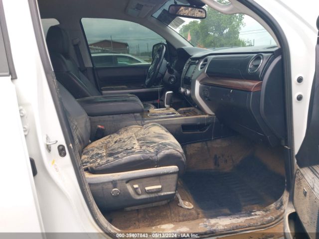 Photo 4 VIN: 5TFHY5F11JX771729 - TOYOTA TUNDRA 