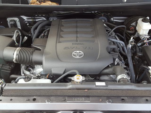 Photo 6 VIN: 5TFHY5F11KX864946 - TOYOTA TUNDRA CRE 