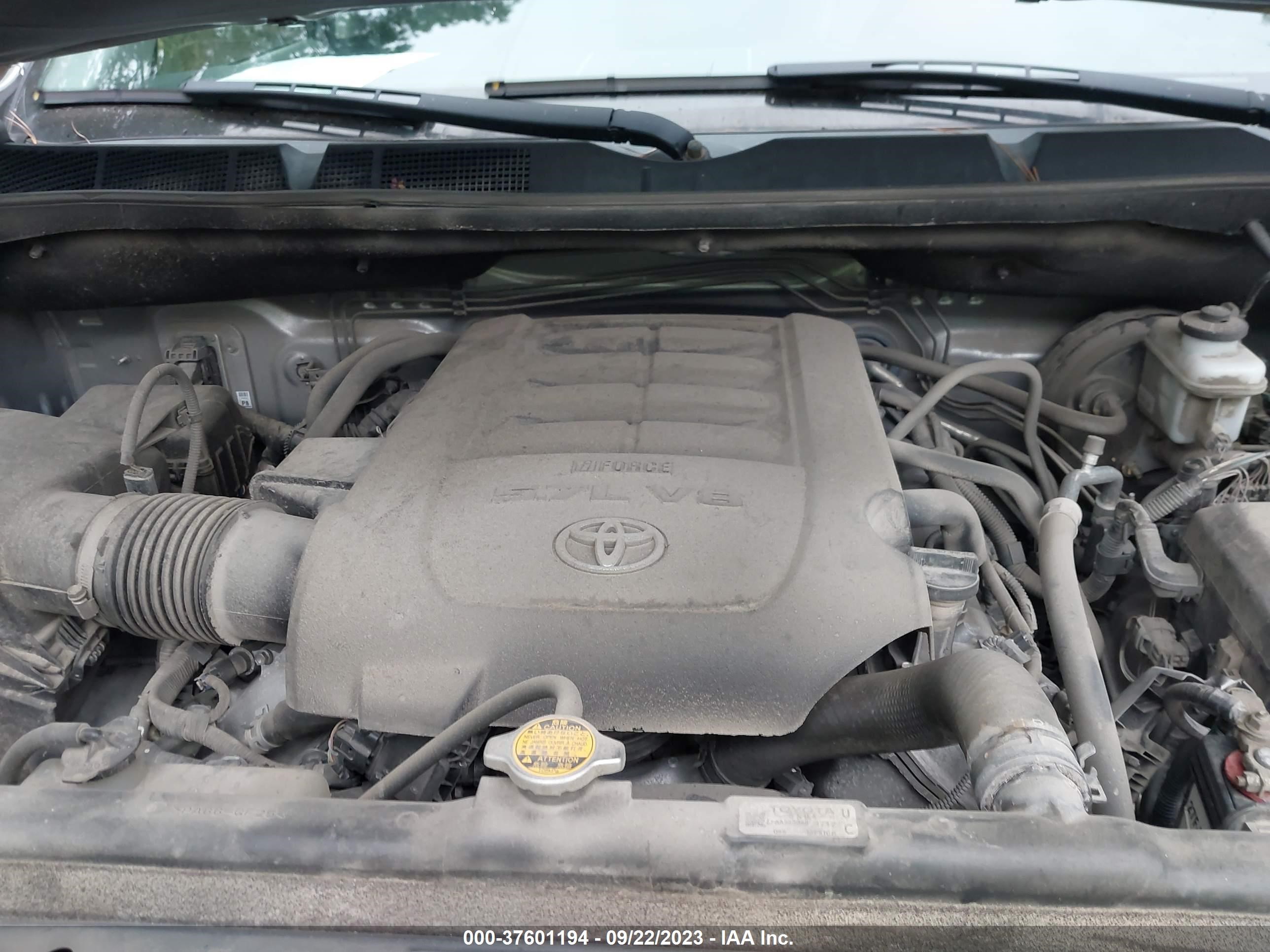 Photo 9 VIN: 5TFHY5F12GX501725 - TOYOTA TUNDRA 