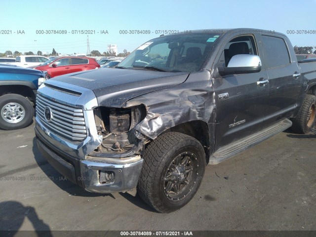 Photo 5 VIN: 5TFHY5F12GX572651 - TOYOTA TUNDRA 4WD TRUCK 