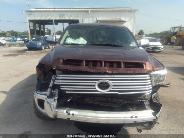 Photo 5 VIN: 5TFHY5F13EX367983 - TOYOTA TUNDRA 4WD TRUCK 